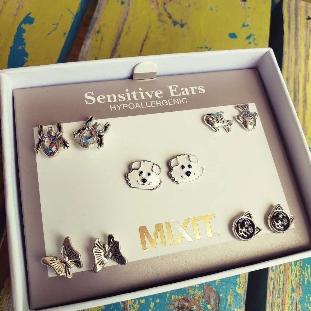 NWT! Mix it Earring Set